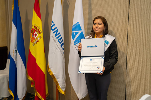 Entrega de títulos en Nicaragua